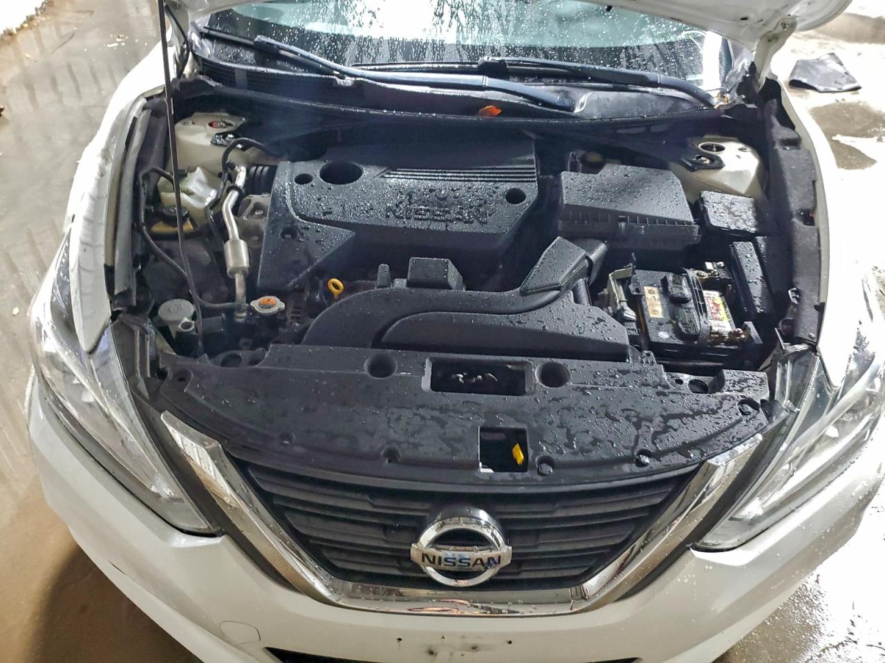 2017 Nissan Altima 2.5 VIN: 1N4AL3AP3HN351871 Lot: 94055655