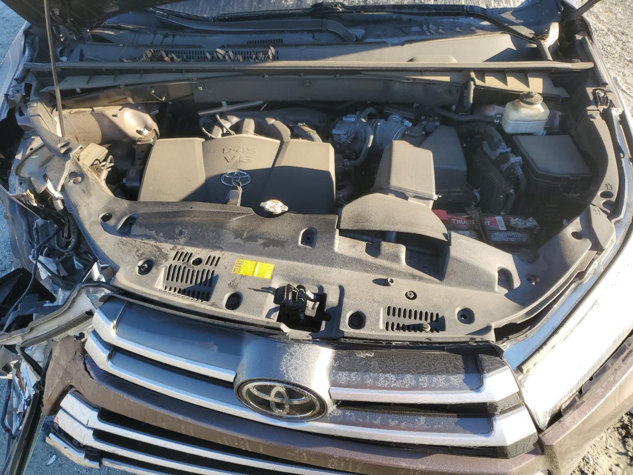 2017 Toyota Highlander Le VIN: 5TDZZRFH0HS229544 Lot: 91357435