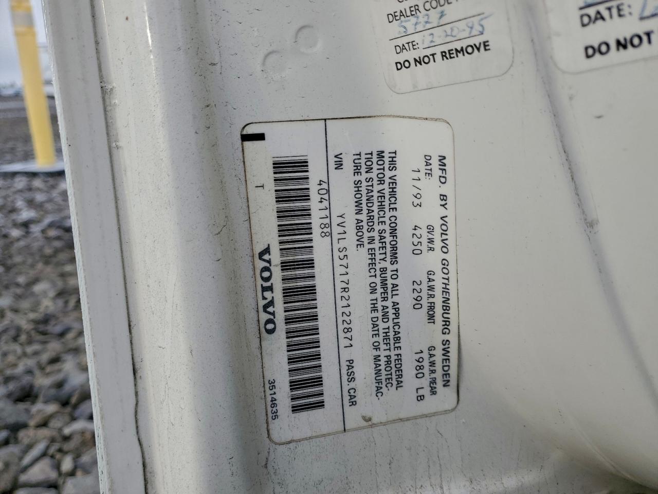 1994 Volvo 850 VIN: YV1LS5717R2122871 Lot: 94511485