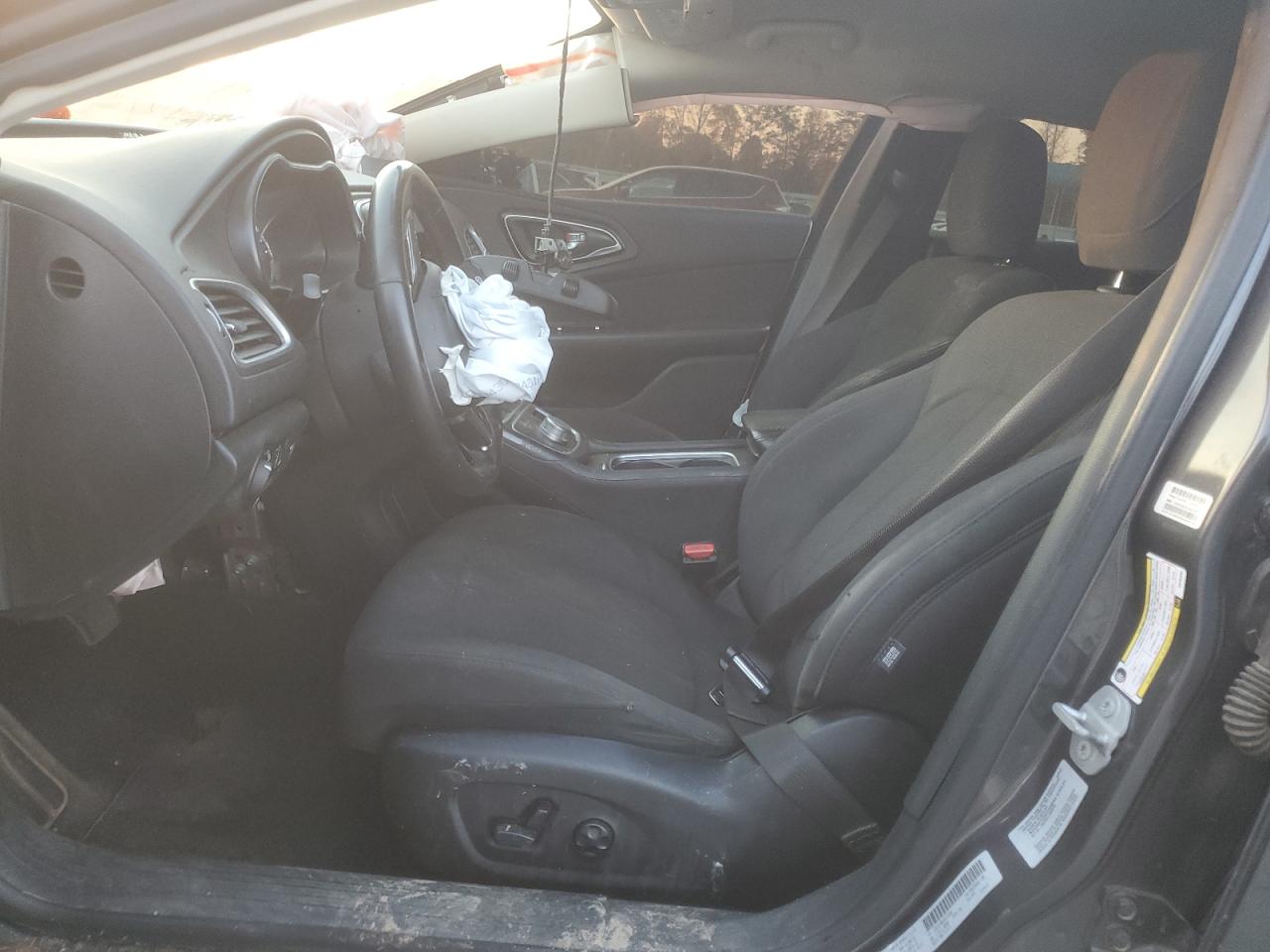 2016 Chrysler 200 Limited VIN: 1C3CCCAB2GN153292 Lot: 91820005