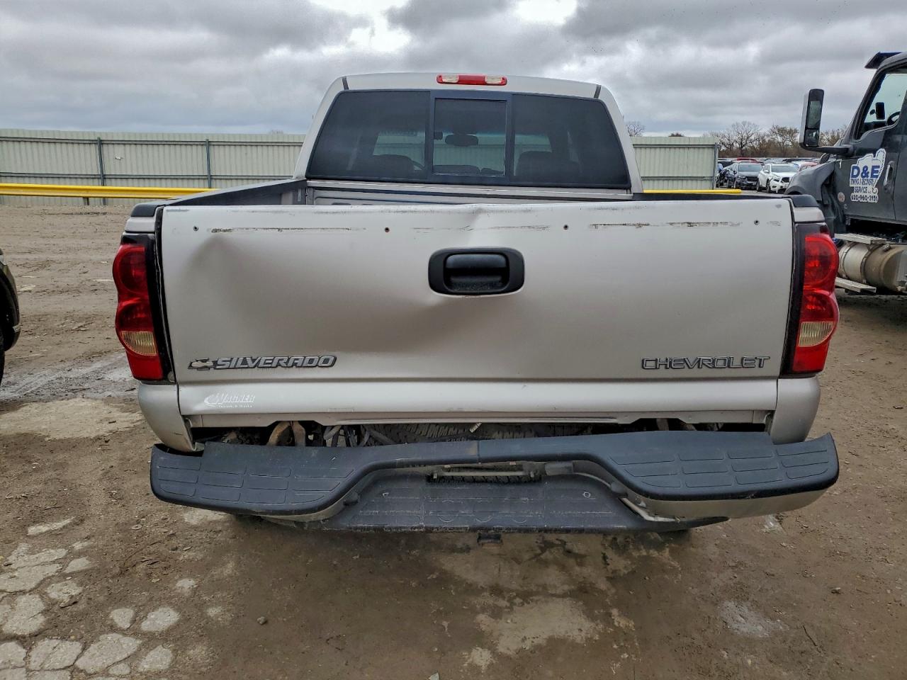 2005 Chevrolet Silverado K1500 VIN: 2GCEK13T451375249 Lot: 92086285