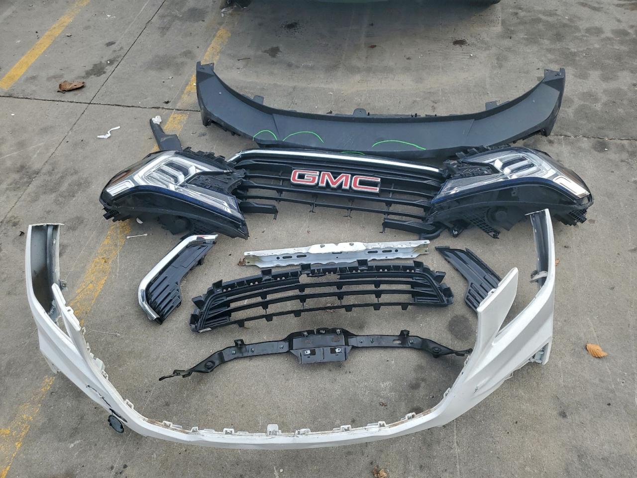 2022 GMC Terrain Sle VIN: 3GKALMEV2NL145482 Lot: 93592565