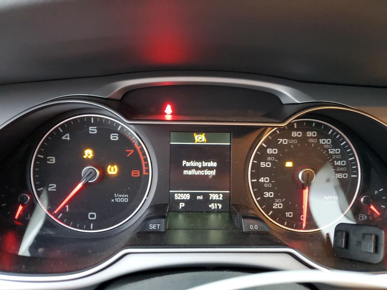 2015 Audi A4 Premium Plus VIN: WAUFFAFL9FN037184 Lot: 92087745