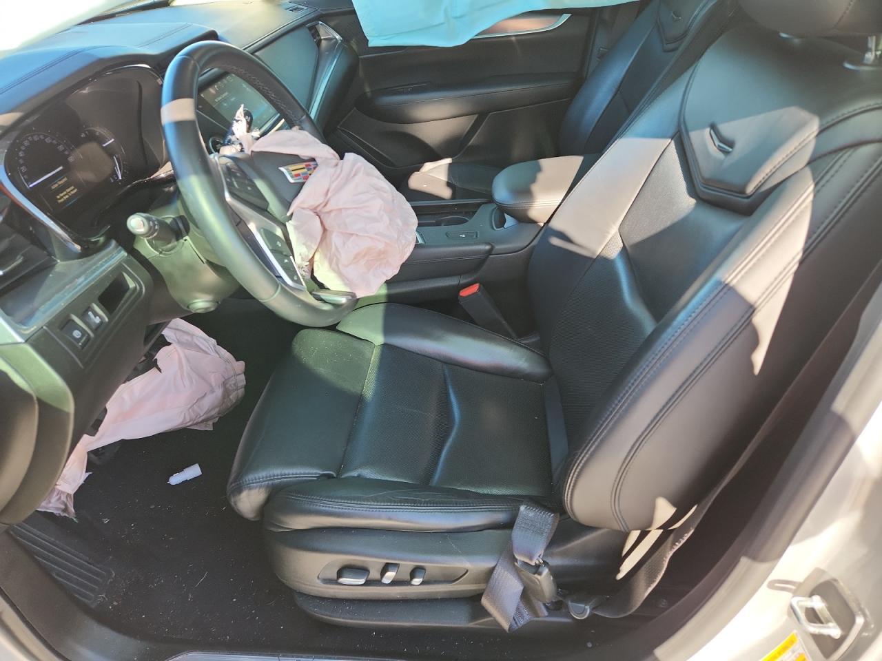 2017 Cadillac Xt5 Luxury VIN: 1GYKNBRS2HZ122449 Lot: 93845485