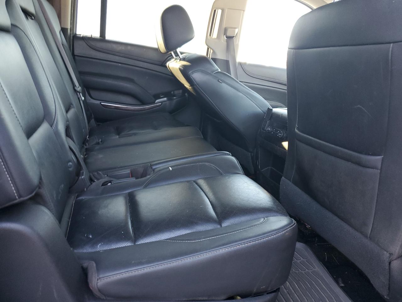 2017 GMC Yukon Xl K1500 Slt VIN: 1GKS2GKCXHR187648 Lot: 91491845