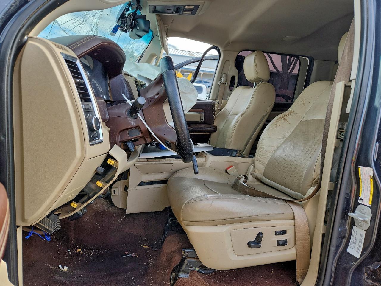 2015 Ram 2500 Laramie VIN: 3C6UR5FL5FG520955 Lot: 93686285