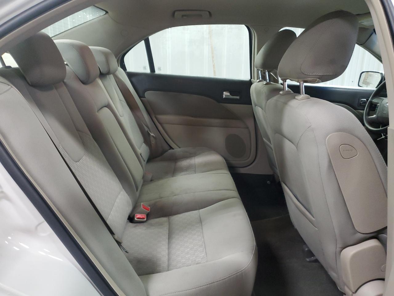 2010 Ford Fusion Se VIN: 3FAHP0HA7AR272404 Lot: 93658995