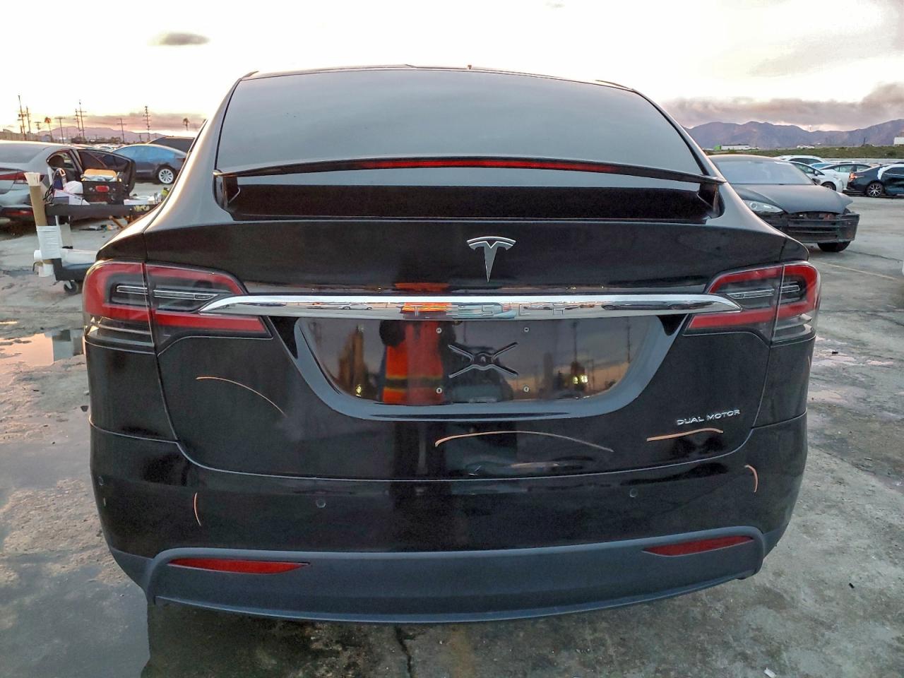 2019 Tesla Model X VIN: 5YJXCAE27KF215045 Lot: 94101175