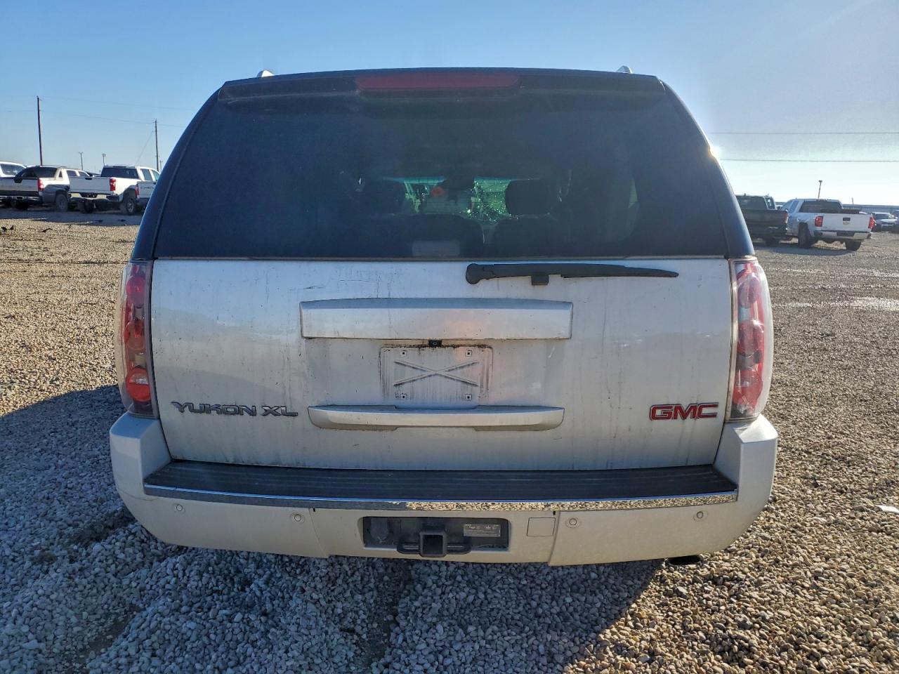 2010 GMC Yukon Xl Denali VIN: 1GKUKMEF0AR273490 Lot: 94695805