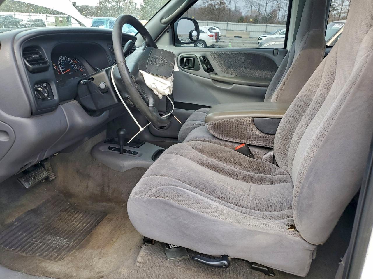 2000 Dodge Dakota VIN: 1B7GG22N0YS800361 Lot: 93912835