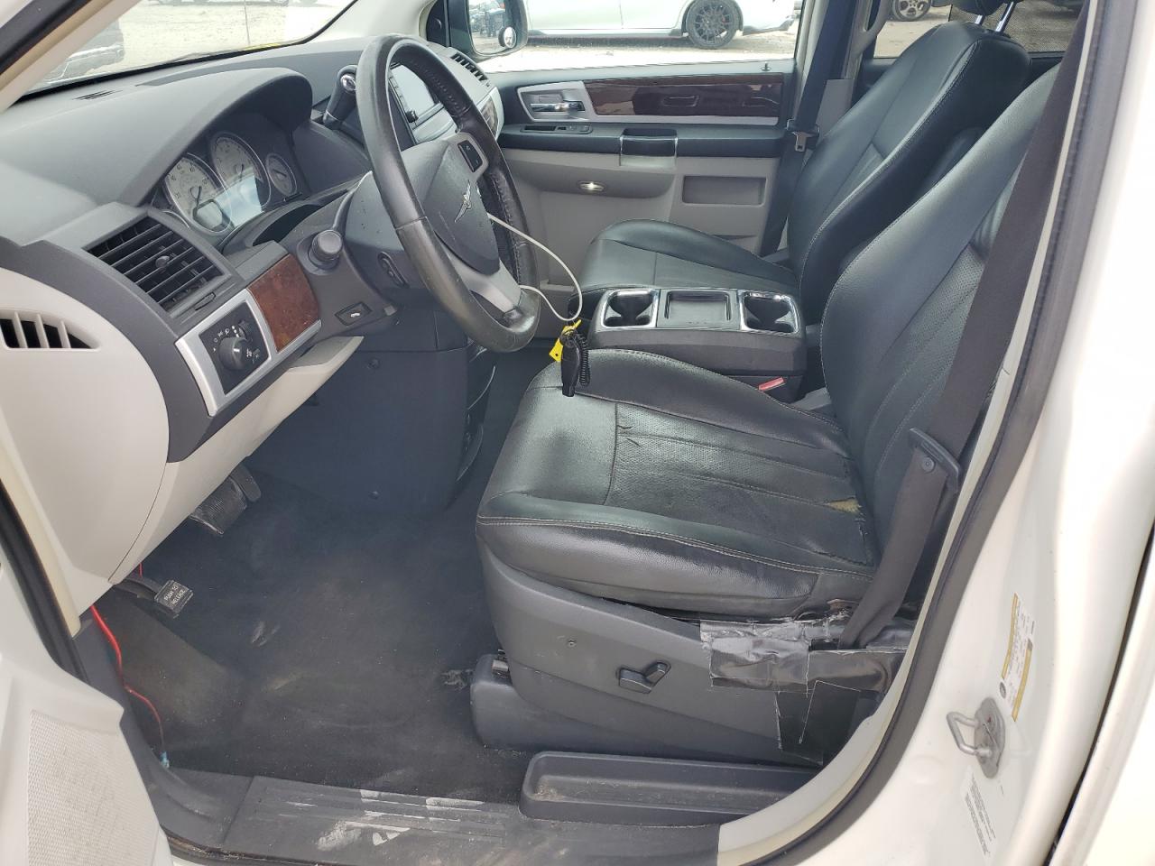 2010 Chrysler Town & Country Touring Plus VIN: 2A4RR8DX2AR366305 Lot: 91039385