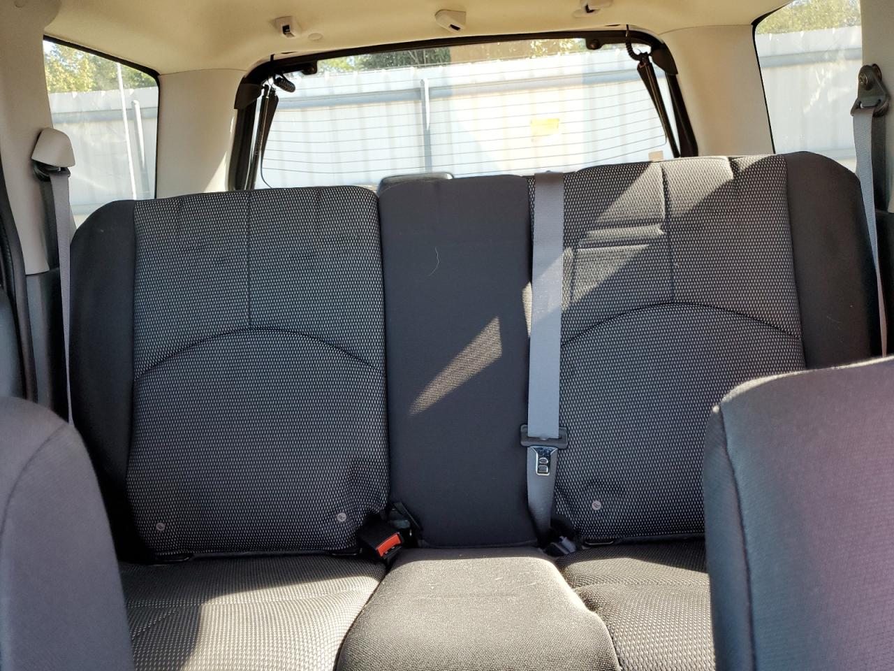 2005 Mazda Tribute S VIN: 4F2YZ04175KM12181 Lot: 91374725