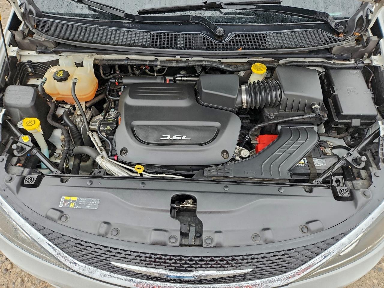 2017 Chrysler Pacifica Touring L VIN: 2C4RC1BG7HR510233 Lot: 94293595