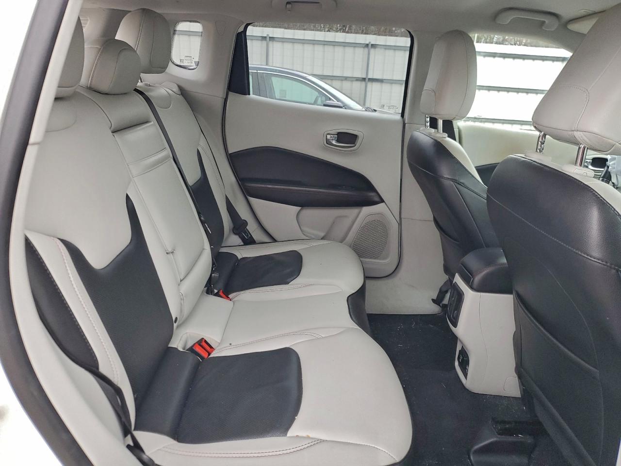 2018 Jeep Compass Limited VIN: 3C4NJDCB0JT397933 Lot: 93965355