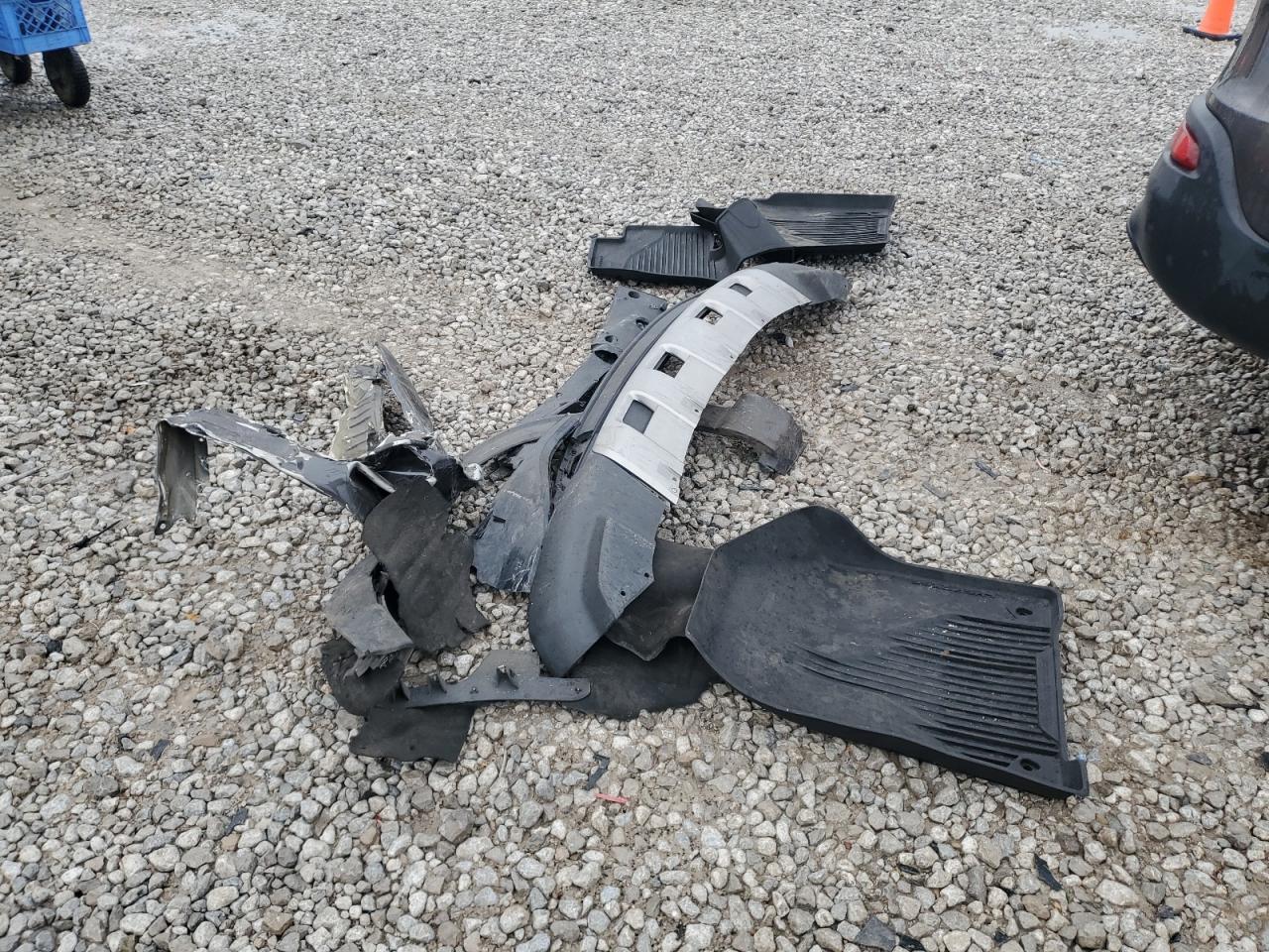 2016 Jeep Cherokee Latitude VIN: 1C4PJLCB1GW113585 Lot: 92103845