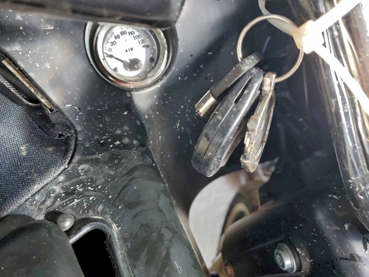 2011 Harley-Davidson Fltrx VIN: 1HD1KHM13BB677842 Lot: 94132985