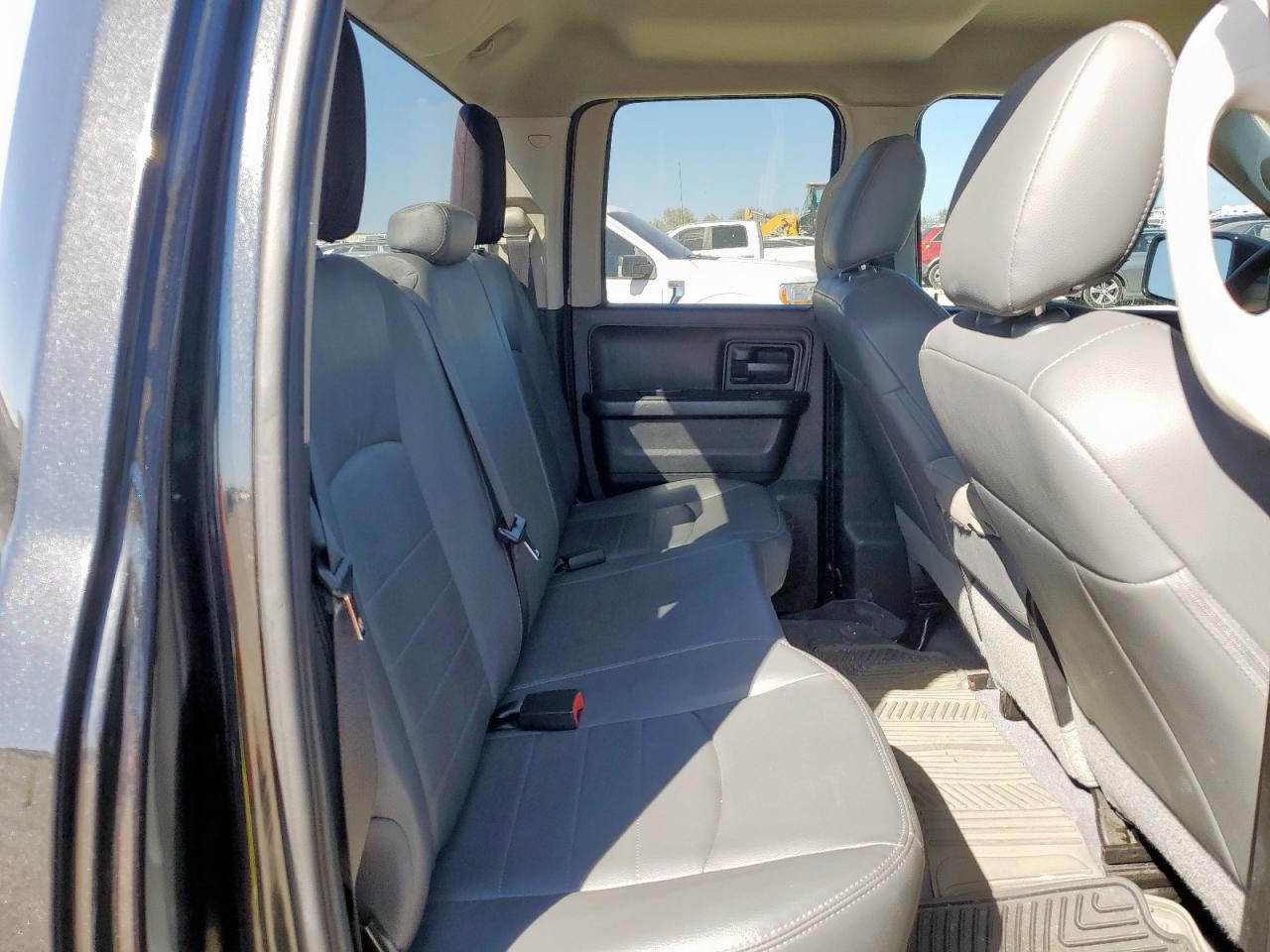 2019 Ram 1500 Classic Tradesman VIN: 1C6RR6FGXKS585947 Lot: 92931285