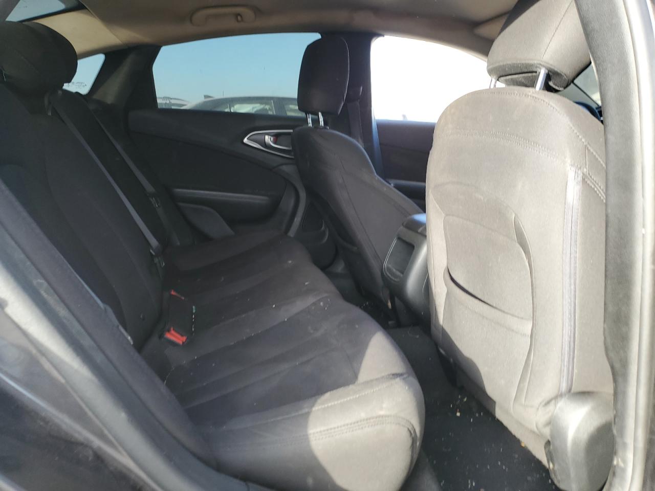 2015 Chrysler 200 Limited VIN: 1C3CCCAB1FN655726 Lot: 91944075