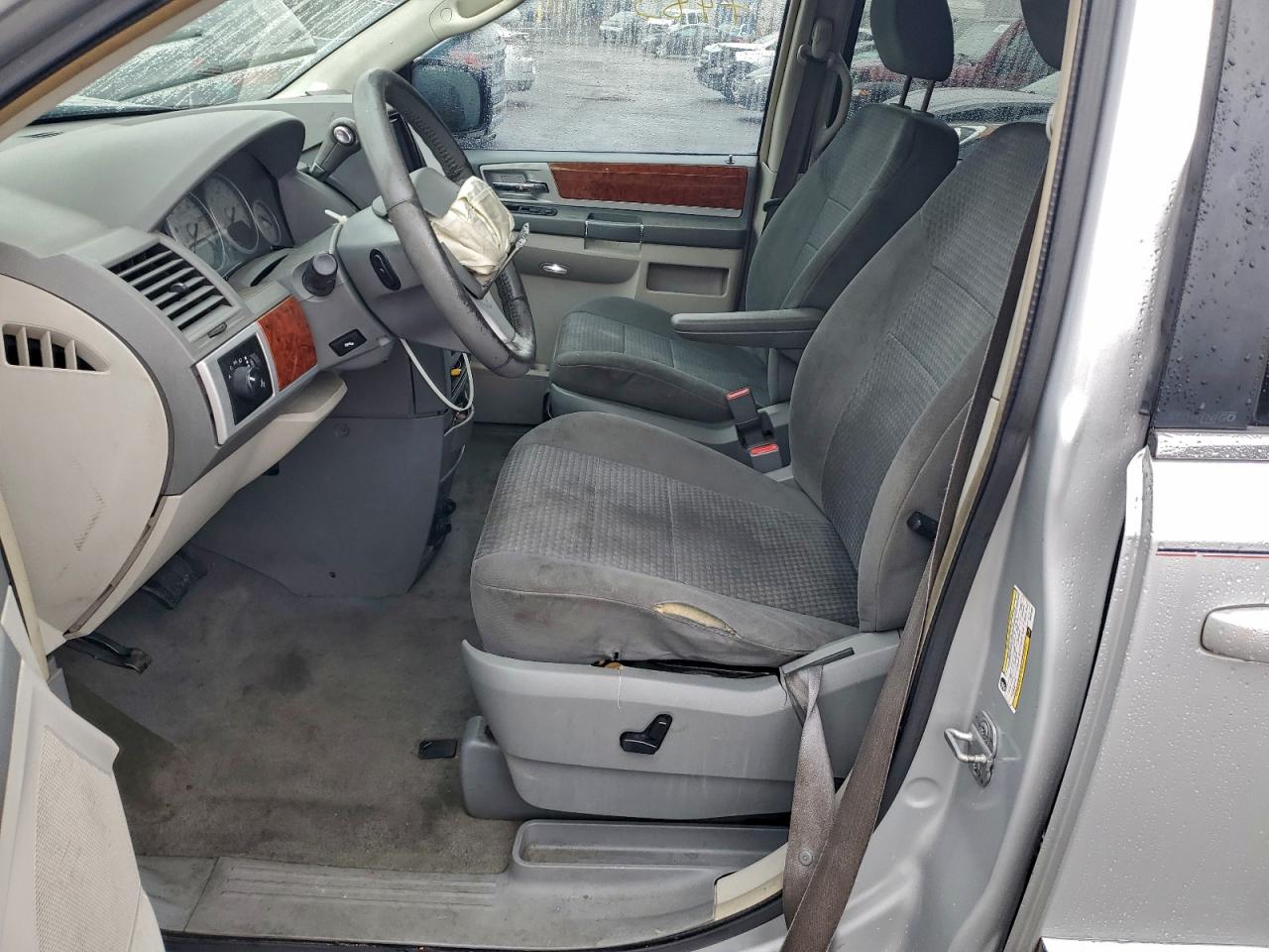 2009 Chrysler Town & Country Touring VIN: 2A8HR54109R572237 Lot: 94306145