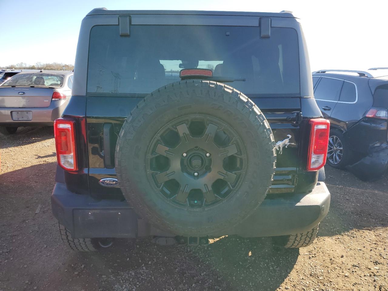 2021 Ford Bronco Base VIN: 1FMDE5BH7MLA73711 Lot: 92174305