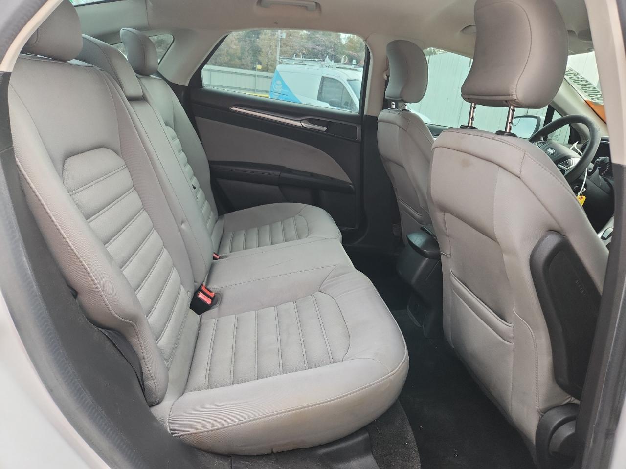 2015 Ford Fusion S VIN: 3FA6P0G75FR215834 Lot: 93034355