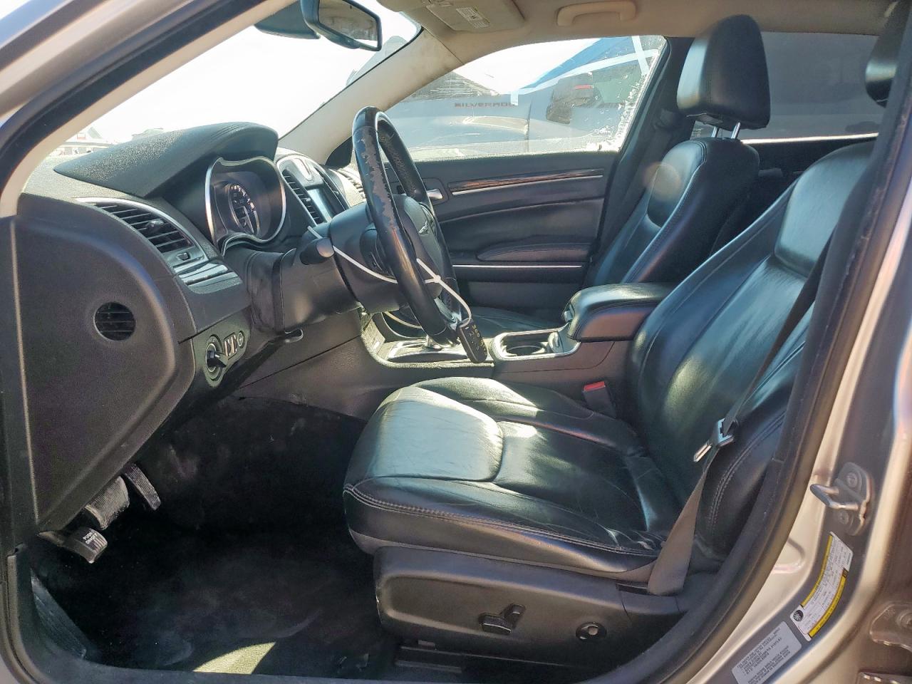 2015 Chrysler 300 Limited VIN: 2C3CCAAG3FH930246 Lot: 92796055