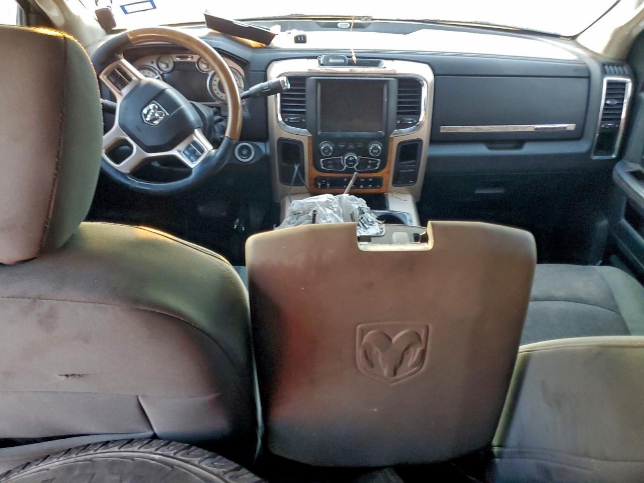 2015 Ram 3500 Longhorn VIN: 3C63RPNL3FG661273 Lot: 92948575