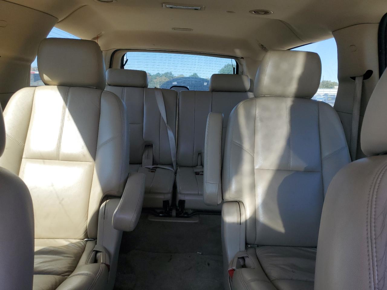 2011 GMC Yukon Xl C1500 Slt VIN: 1GKS1KE07BR310501 Lot: 90482575