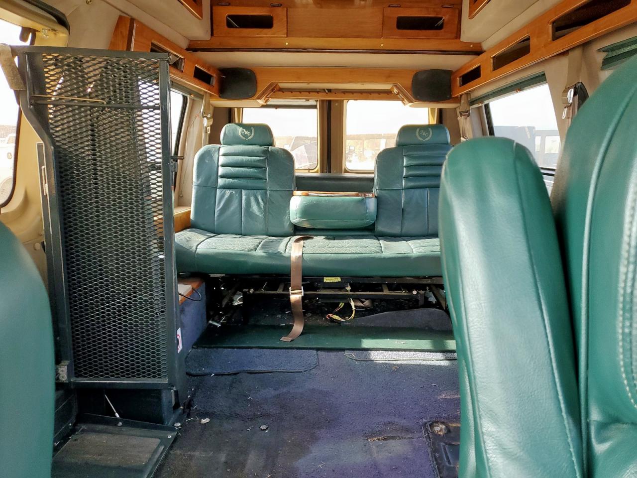 1996 Ford Econoline E250 Van VIN: 1FDFE24H0THA19205 Lot: 93256405