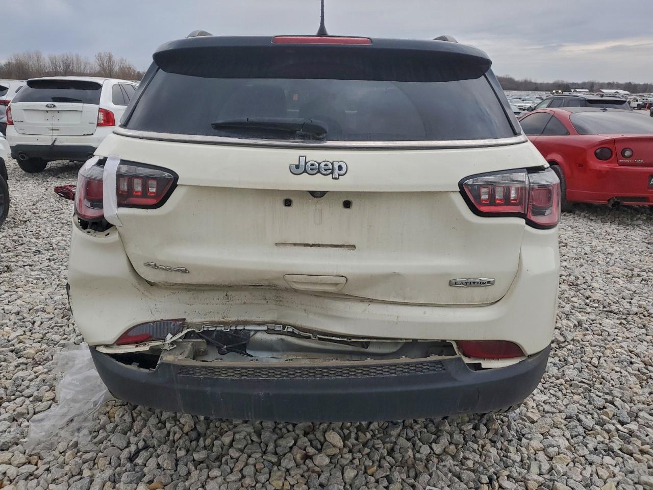 2018 Jeep Compass Latitude VIN: 3C4NJDBB9JT418618 Lot: 92929905