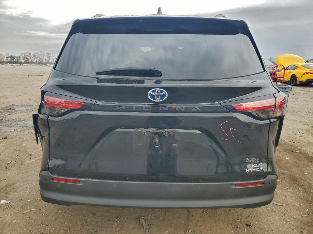 2021 Toyota Sienna Xle VIN: 5TDJRKECXMS010997 Lot: 93596115