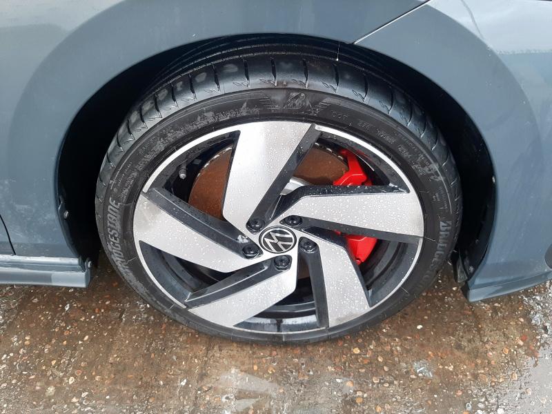 2024 VOLKSWAGEN GOLF