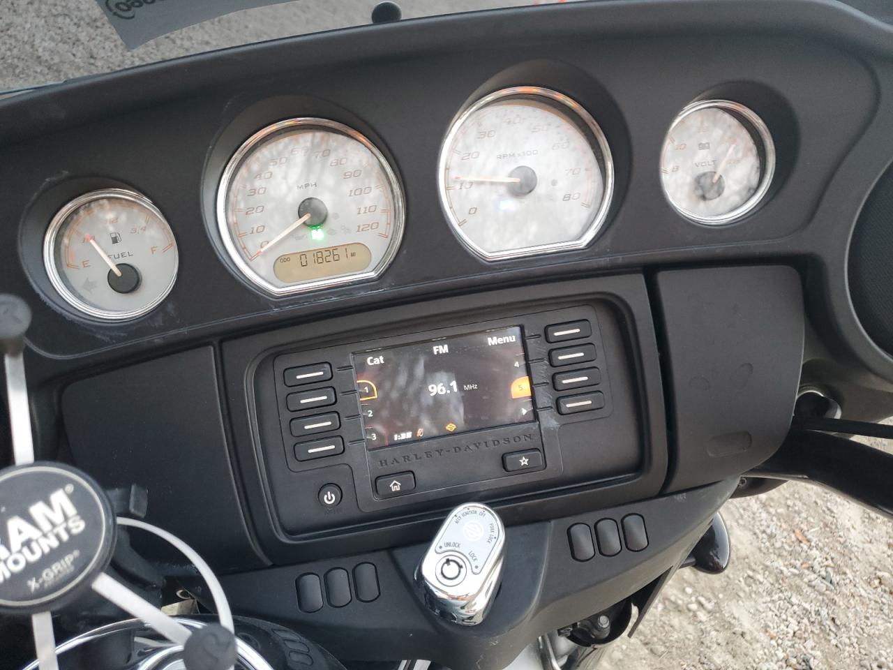 2014 Harley-Davidson Flhx Street Glide VIN: 1HD1KBM11EB608567 Lot: 92047595