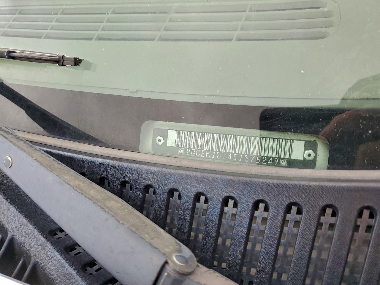 2005 Chevrolet Silverado K1500 VIN: 2GCEK13T451375249 Lot: 92086285