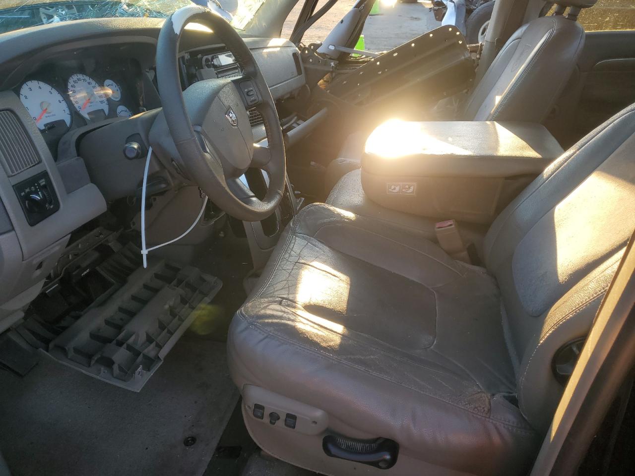 2004 Dodge Ram 1500 St VIN: 1D7HA18D74J197669 Lot: 92159255