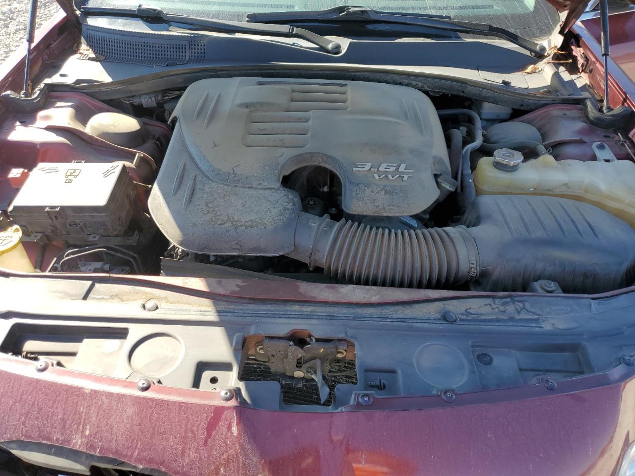 2015 Chrysler 300 Limited VIN: 2C3CCAAG9FH815912 Lot: 92916475