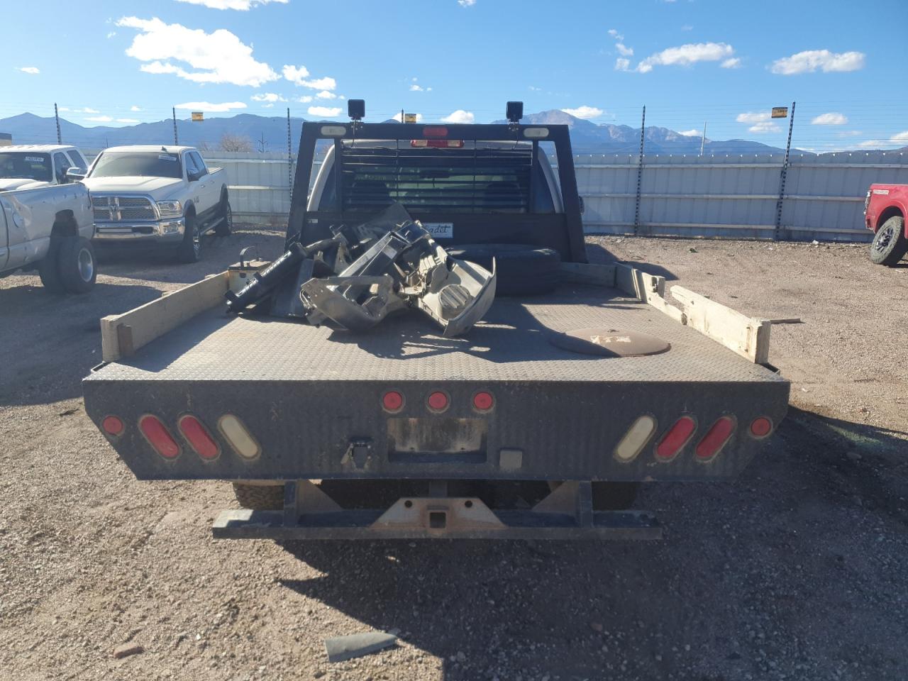 2003 GMC Sierra C2500 Flatbed Truck VIN: 1GTHC24U03E100741 Lot: 93390515