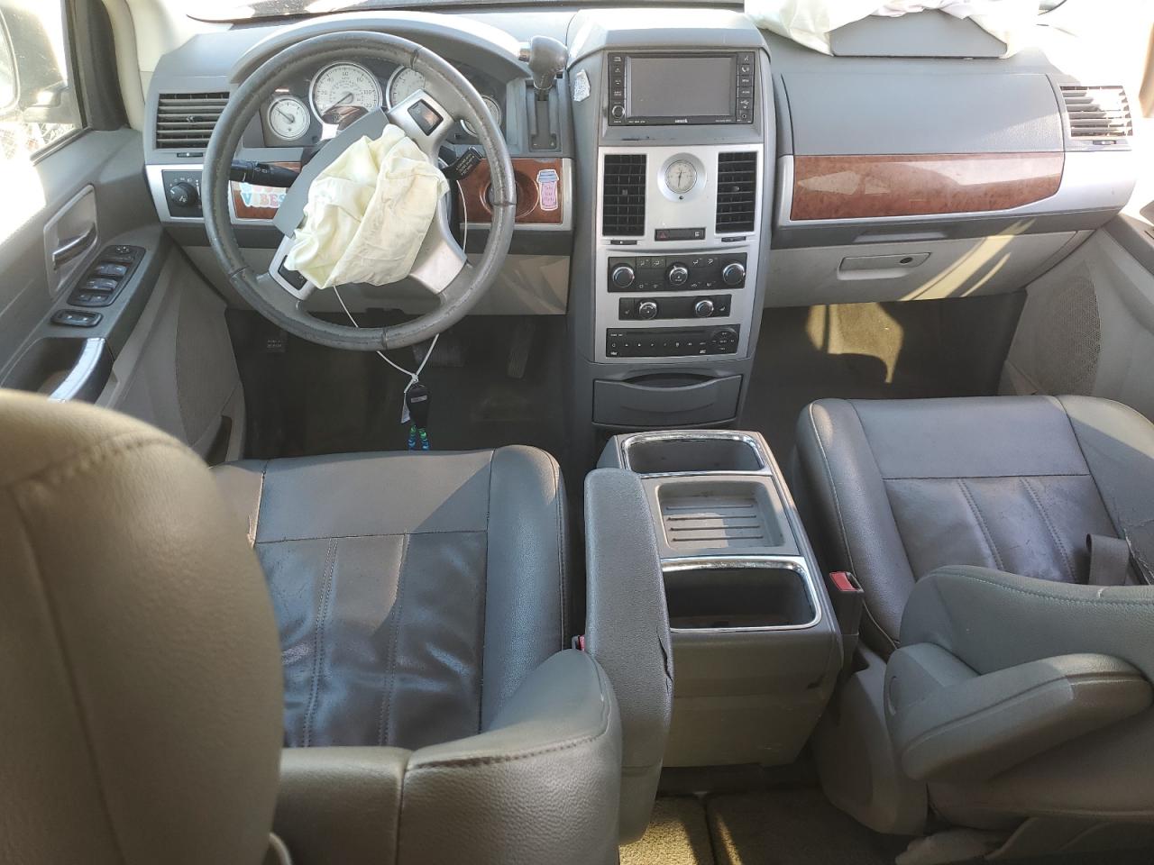 2008 Chrysler Town & Country Touring VIN: 2A8HR54P78R822107 Lot: 92895535