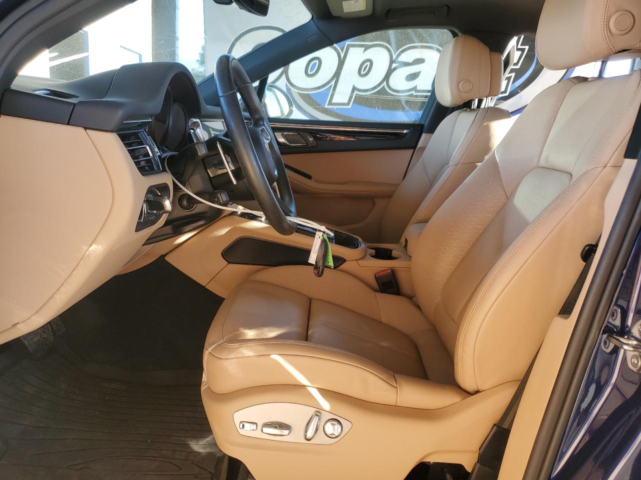 2024 Porsche Macan Base VIN: WP1AA2A50RLB19393 Lot: 90737905