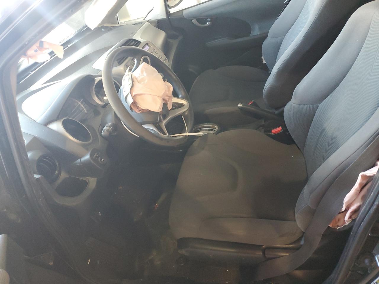 2013 Honda Fit VIN: JHMGE8H32DC021951 Lot: 92601645