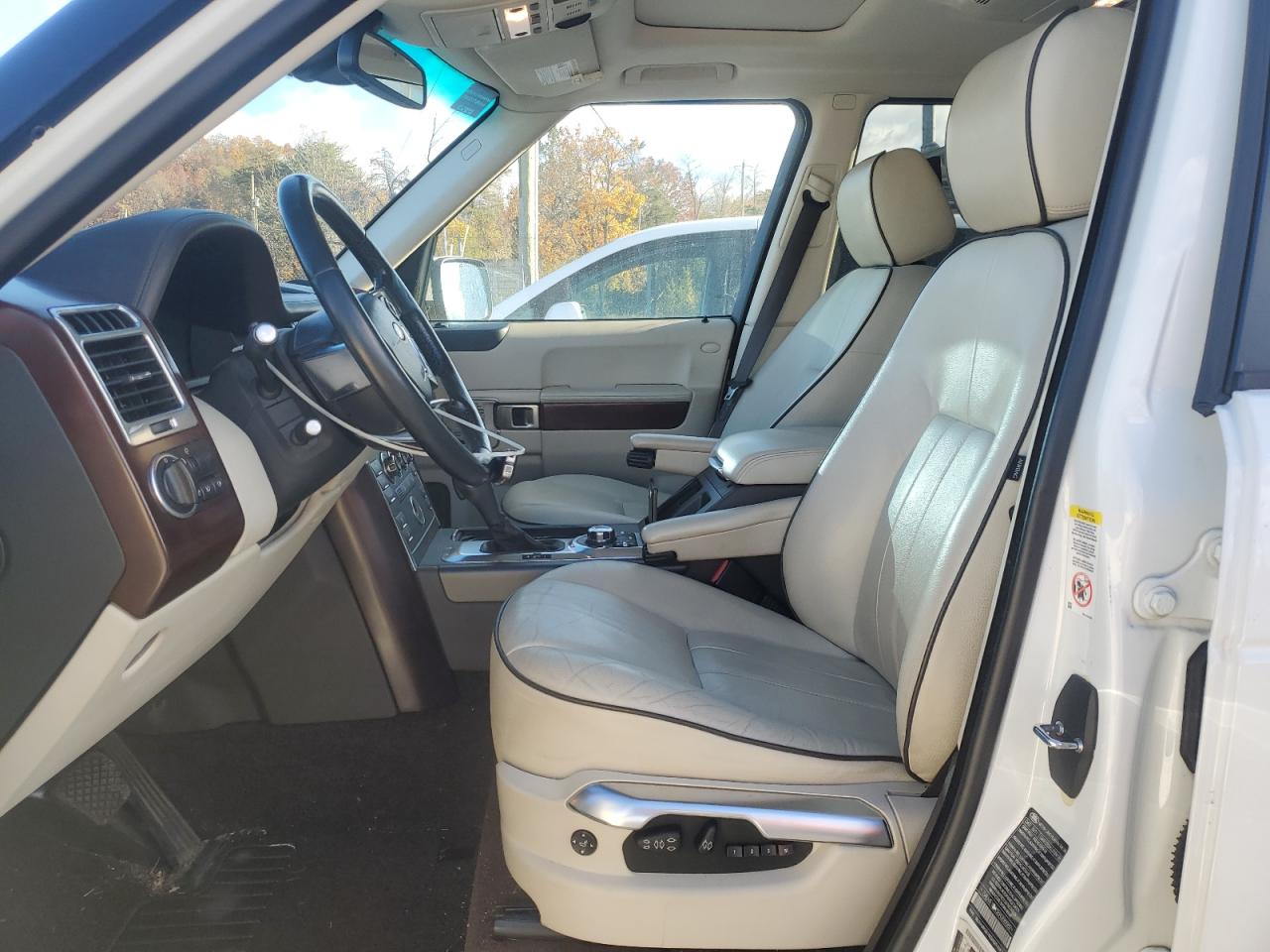 2011 Land Rover Range Rover Hse VIN: SALME1D45BA356682 Lot: 90406705