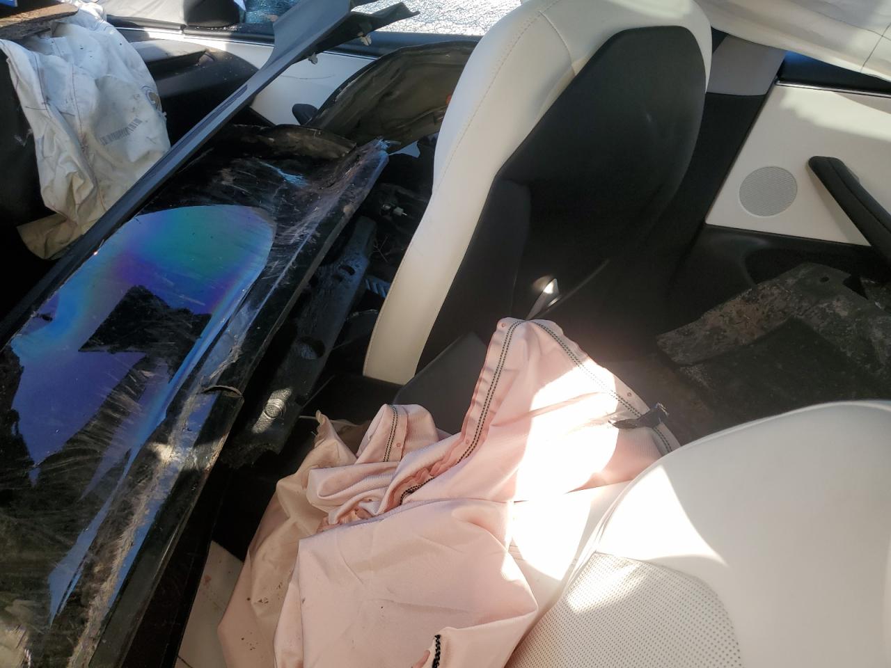 2024 Tesla Model 3 VIN: 5YJ3E1EA4RF855577 Lot: 92073755