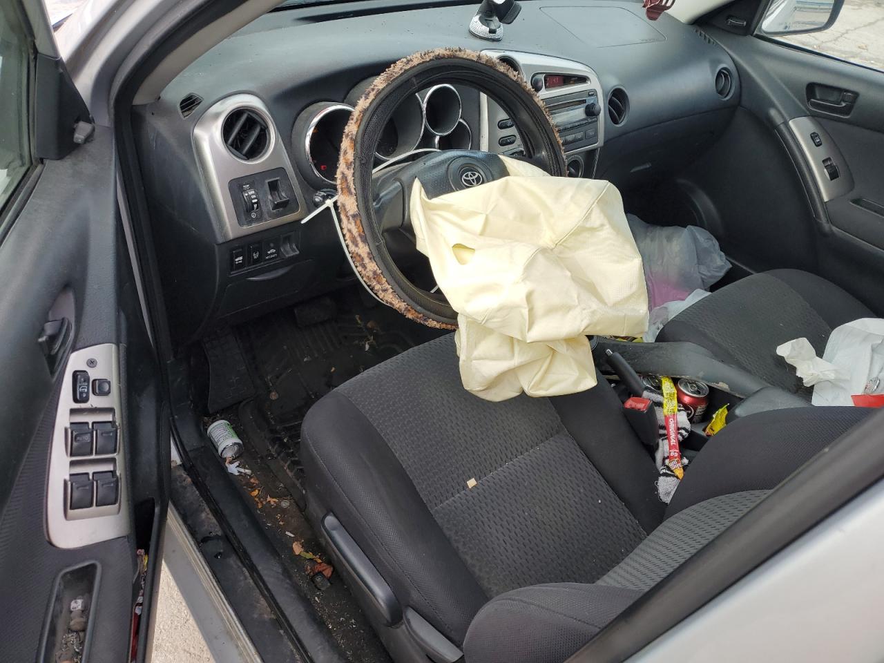 2005 Toyota Corolla Matrix Base VIN: 2T1LR32E95C452619 Lot: 91685245