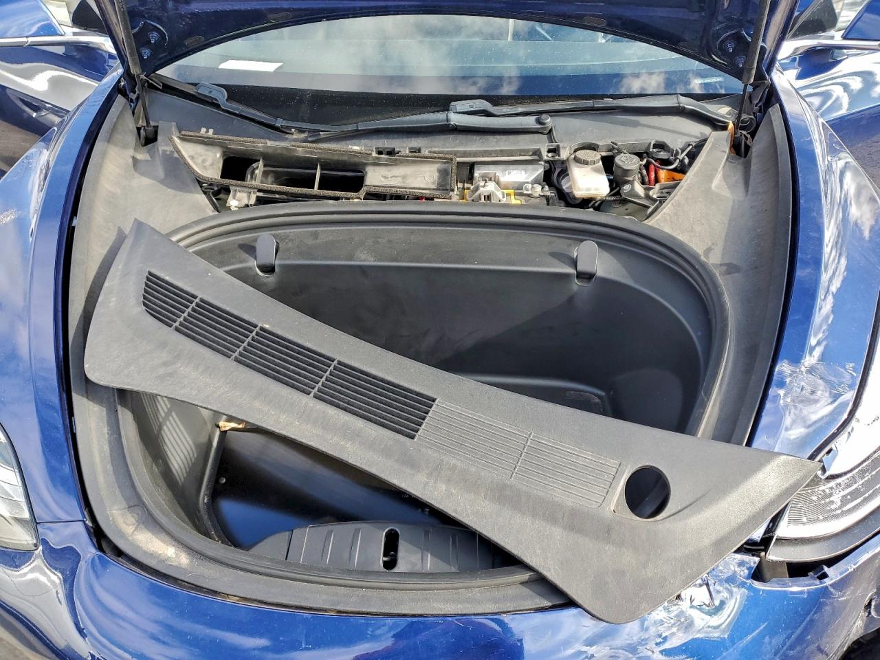 2018 Tesla Model 3 VIN: 5YJ3E1EB7JF094489 Lot: 94292705