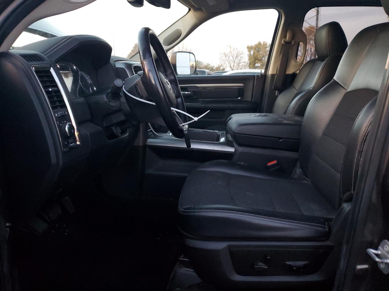 2018 Ram 1500 Sport VIN: 1C6RR7UT1JS166888 Lot: 92041965