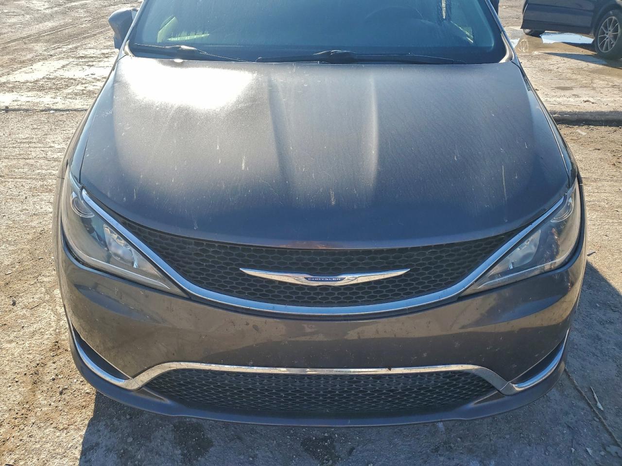 2017 Chrysler Pacifica Touring L VIN: 2C4RC1BG1HR720634 Lot: 94357845