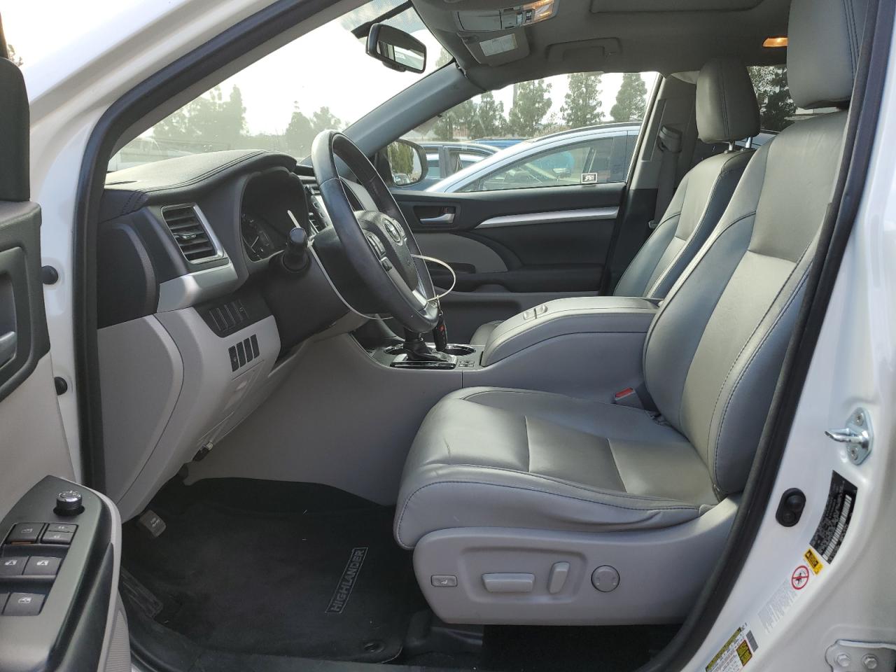 2016 Toyota Highlander Xle VIN: 5TDKKRFH1GS135967 Lot: 89689565