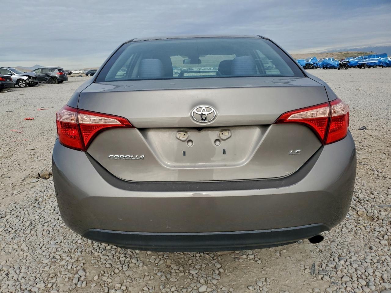 2017 Toyota Corolla L VIN: 5YFBURHE6HP670722 Lot: 94363735