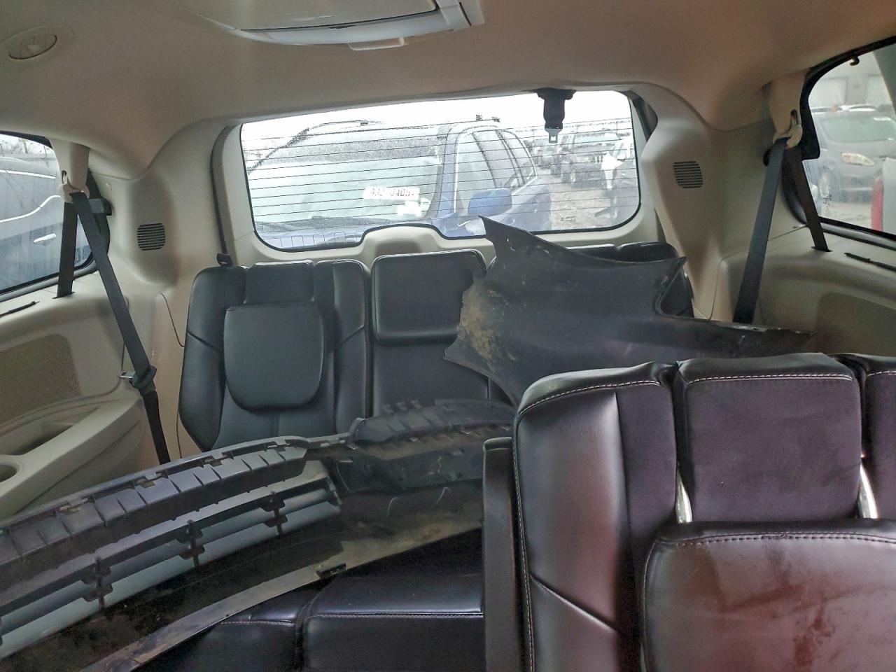 2015 Chrysler Town & Country Limited Platinum VIN: 2C4RC1GG7FR726850 Lot: 93104665