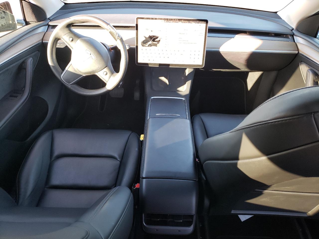 2023 Tesla Model Y VIN: 7SAYGDEE6PF823282 Lot: 92948065